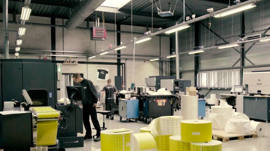 W & R Etiketten Service B.V. TILBURG afbeelding 2