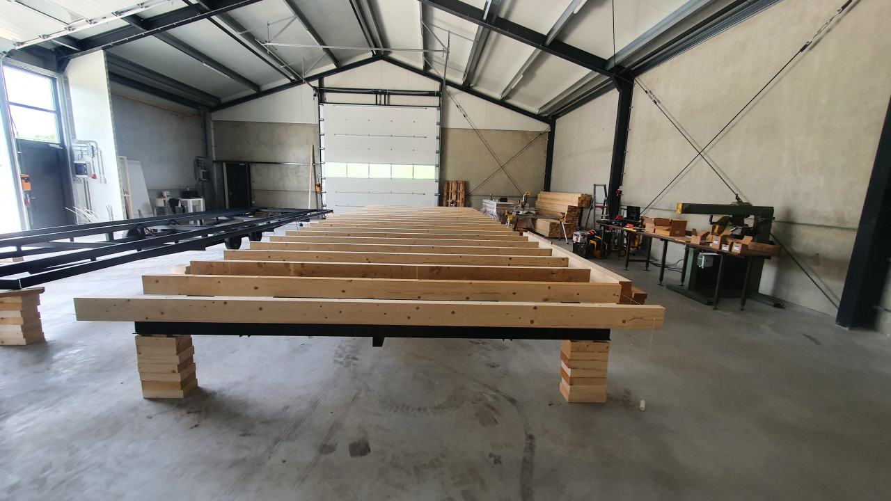 M.B Chalet Totaalbouw Casteren afbeelding 1