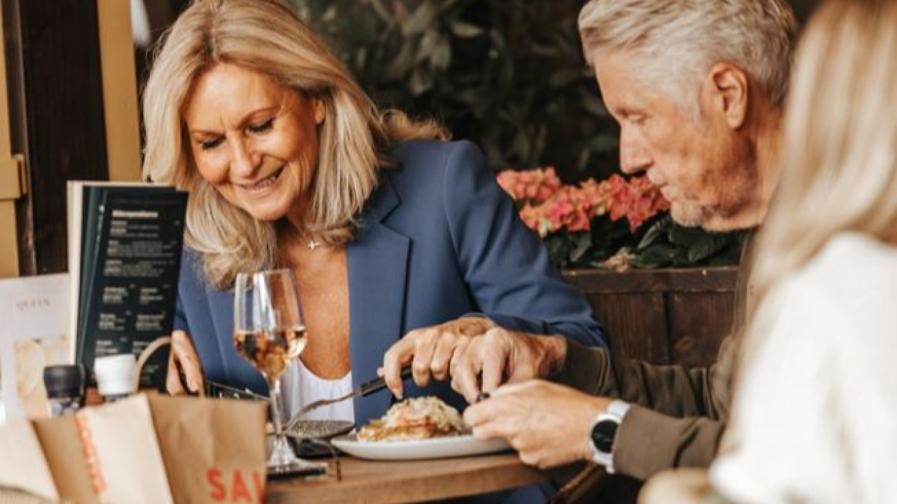 Queen B.V. Eindhoven afbeelding 1