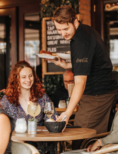 Queen B.V. Eindhoven afbeelding 3