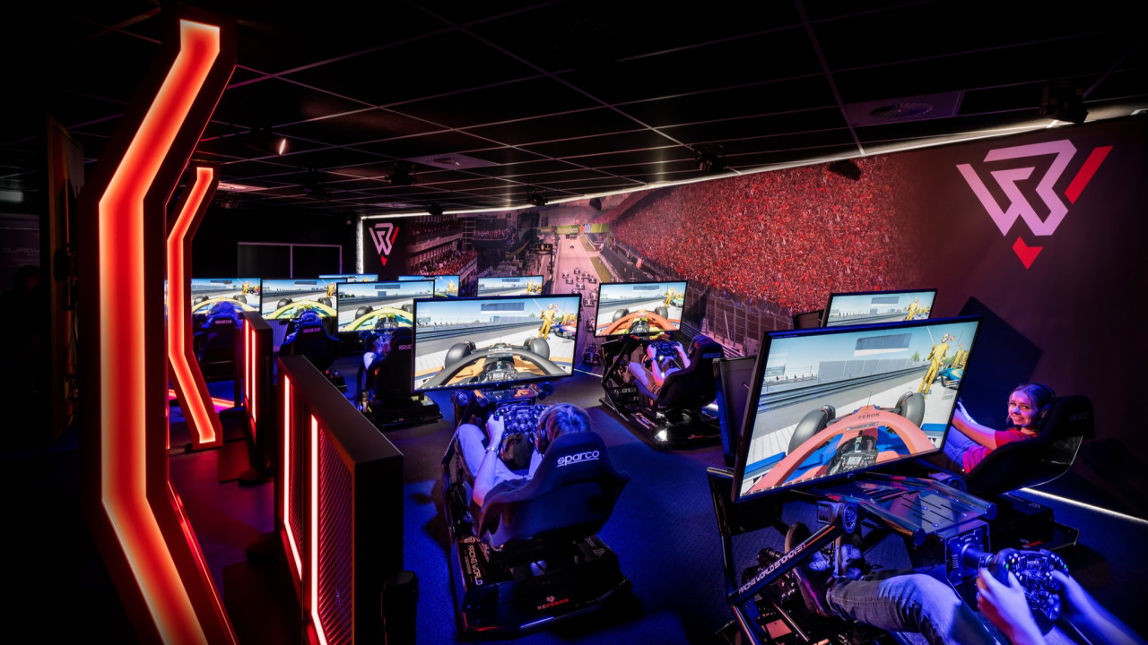 Outdoor kartcircuit De Landsard Eindhoven afbeelding 1