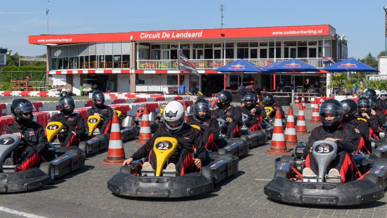 Outdoor kartcircuit De Landsard Eindhoven afbeelding 6